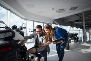 Wholesale Scooters: A Buying Guide for Dealers and Retailers